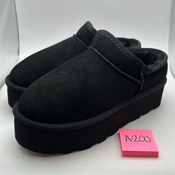 CUSHIONAIRE Women's Genuine Suede Cozy Mule Platform +Memory Foam 8.5 BLACK - Picture 3 of 7